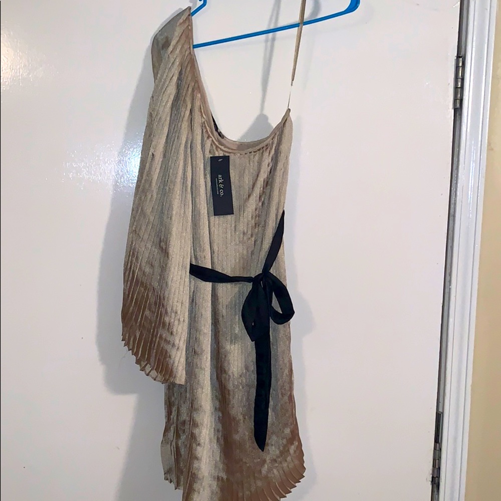 One shoulder party dress